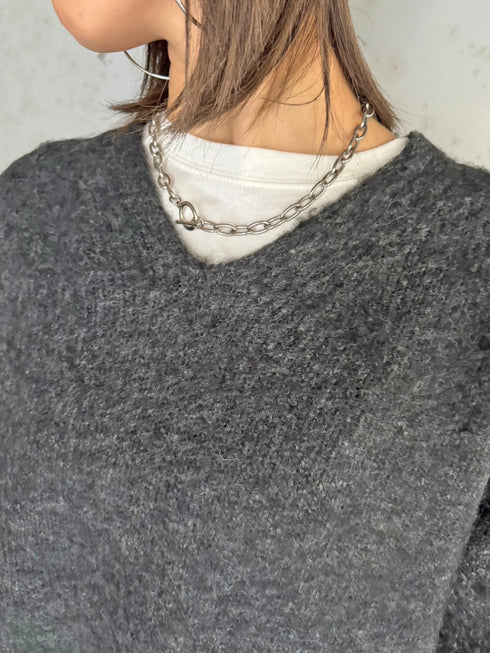 Vネックロングシャギーニットトップス